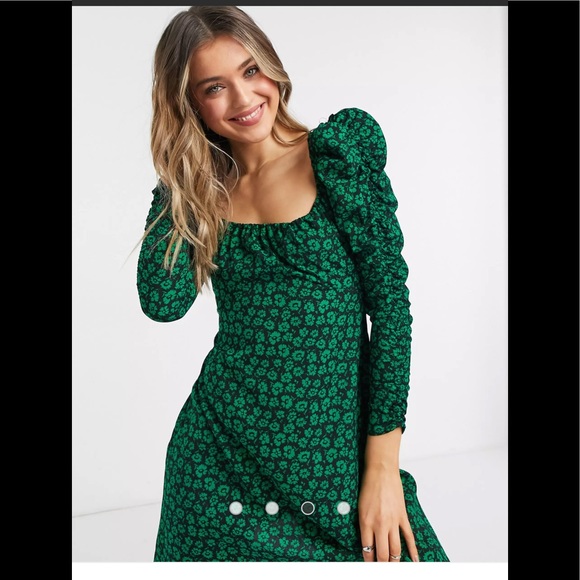 Puff sleeve dress - Picture 2 of 5